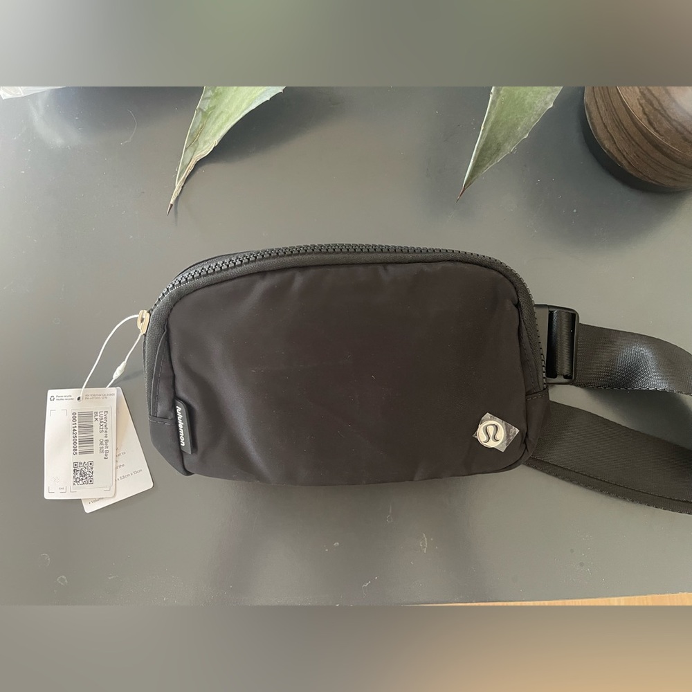 lululemon athletica Black Belt Bag